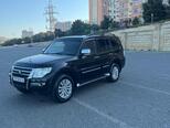 Mitsubishi Pajero-4