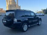 Mitsubishi Pajero-6