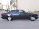 Mercedes E 230-9