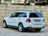 Mercedes GL 550 4MATIC-3