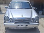 Mercedes E 200-3
