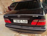 Mercedes E 240-2