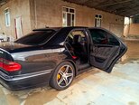 Mercedes E 240-5
