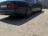 Mercedes E 320-3