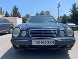 Mercedes E 220-1