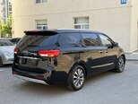 Kia Carnival-5