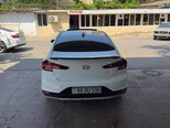 Hyundai Elantra-8