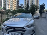 Hyundai Elantra-3