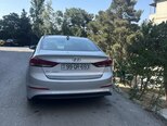 Hyundai Elantra-5