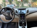 Hyundai Elantra-9
