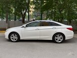 Hyundai Sonata-5