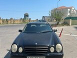 Mercedes E 200-1