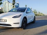 Tesla Model Y-1
