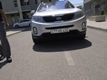 Kia Sorento-1