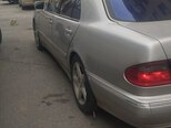 Mercedes E 320-7