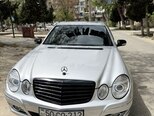 Mercedes E 220-1