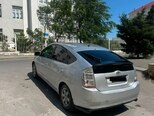 Toyota Prius-5