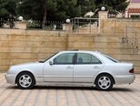 Mercedes E 270-7