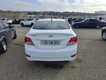Hyundai Accent-2