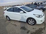 Hyundai Accent-4