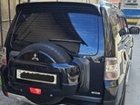 Mitsubishi Pajero-4