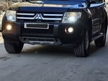 Mitsubishi Pajero-8
