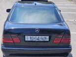 Mercedes E 320-7