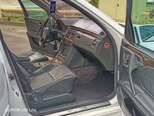 Mercedes E 320-17