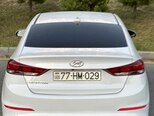 Hyundai Elantra-4