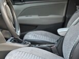 Hyundai Elantra-8