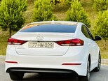 Hyundai Elantra-9