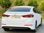 Hyundai Elantra-10