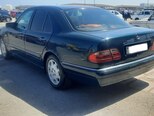 Mercedes E 200-2