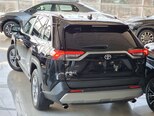 Toyota RAV4-8