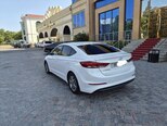 Hyundai Elantra-4
