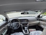 Hyundai Elantra-17