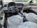 Hyundai Elantra-15