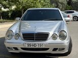 Mercedes E 270-1