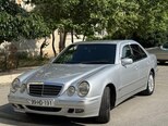 Mercedes E 270-3