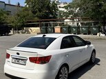 Kia Cerato-9