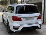 Mercedes GL 500 4MATIC-21
