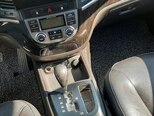 Hyundai Santa Fe-5