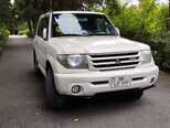 Mitsubishi Pajero io-6