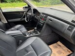 Mercedes E 240-16