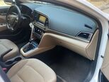 Hyundai Elantra-9