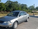 Volkswagen Passat-5
