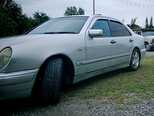 Mercedes E 230-2