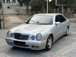 Mercedes E 220-1