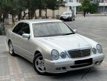 Mercedes E 220-13