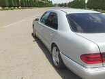 Mercedes E 240-6